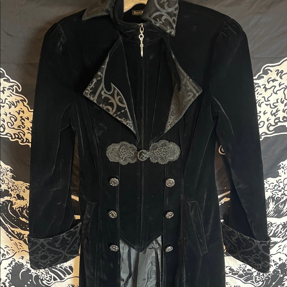 Elegant Black Velvet Women's GOTH Coat - Picture 8 of 11